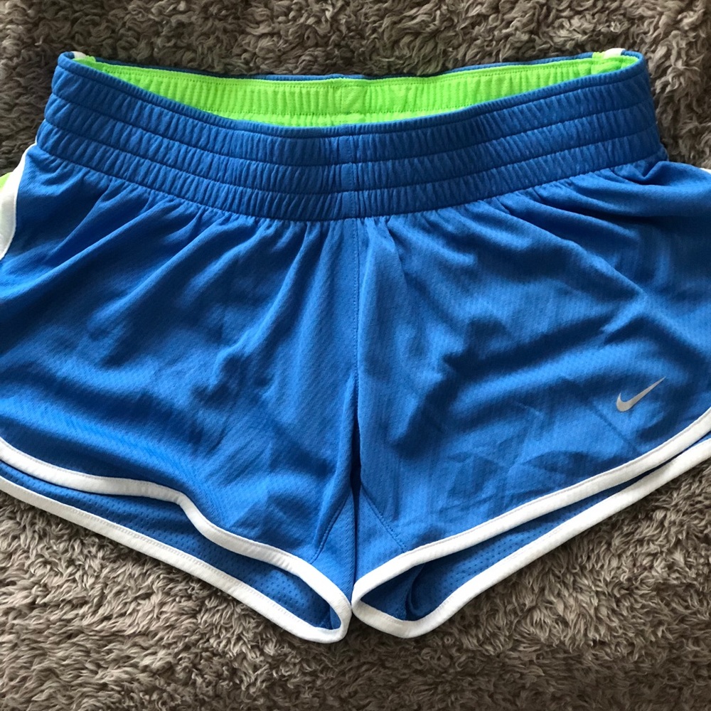 NIKE RUNNING SHORTS - Picture 3 of 3